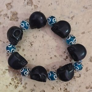 7.5in Skull Stretch Bracelet